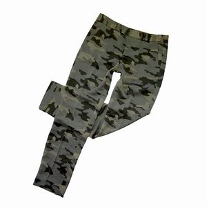 BANANA REPUBLIC Ryan Camo Straight Leg Pants